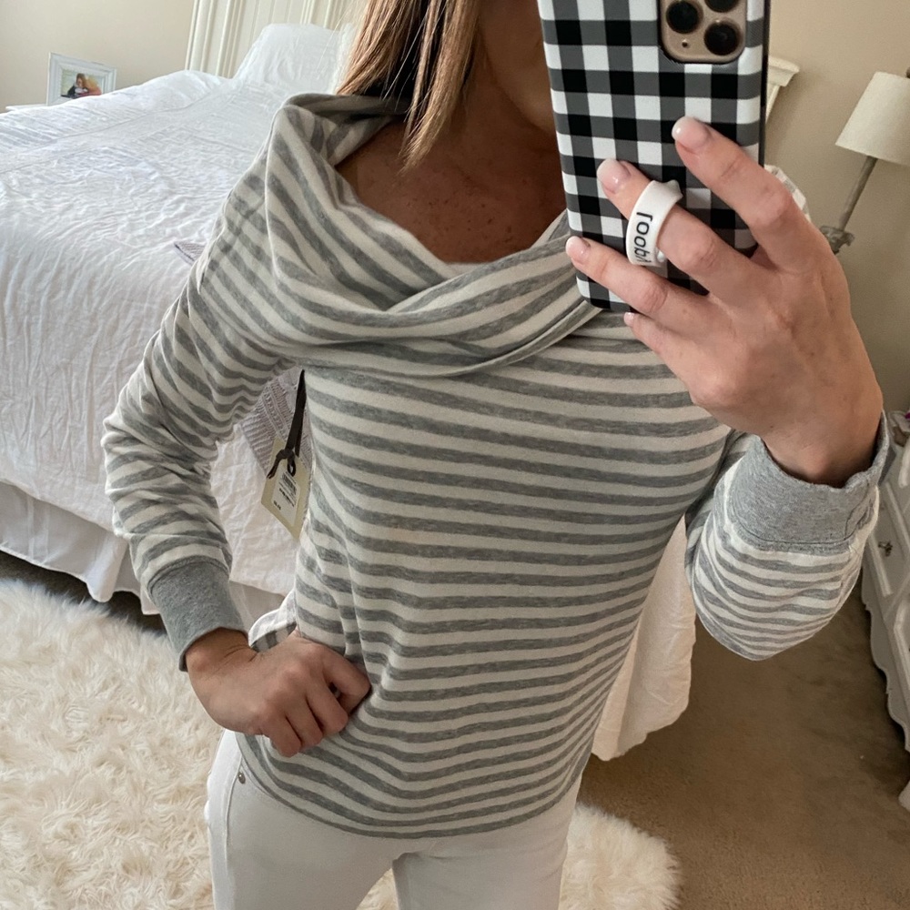 NWT Hinge top